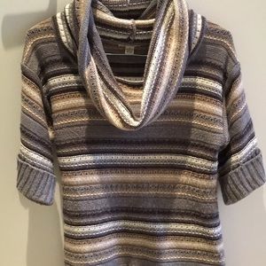 Three quarter scoop neck sweater!
